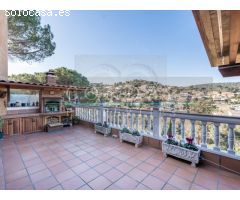 GRAN OPORTUNIDAD: DOS VIVIENDAS CON VISTAS PANORÁMICAS EN LES GINESTERES,