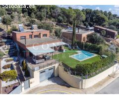 Exclusiva Casa con Piscina y Vistas espectaculares en LAmetlla del Vallès