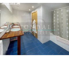 Espectacular casa con piscina climatizable en el centro de La Garriga - Alquiler