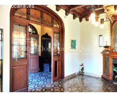 CASA MODERNISTA EN EL CENTRO DE CASSÀ DE LA SELVA CON PARCELA DE 1280M2