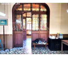 CASA MODERNISTA EN EL CENTRO DE CASSÀ DE LA SELVA CON PARCELA DE 1280M2