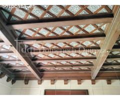 CASA MODERNISTA EN EL CENTRO DE CASSÀ DE LA SELVA CON PARCELA DE 1280M2