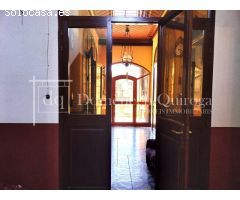CASA MODERNISTA EN EL CENTRO DE CASSÀ DE LA SELVA CON PARCELA DE 1280M2