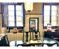 CASA MODERNISTA EN EL CENTRO DE CASSÀ DE LA SELVA CON PARCELA DE 1280M2
