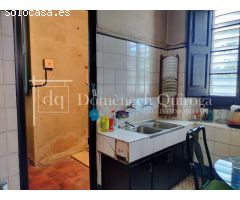 CASA MODERNISTA EN EL CENTRO DE CASSÀ DE LA SELVA CON PARCELA DE 1280M2