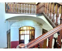 CASA MODERNISTA EN EL CENTRO DE CASSÀ DE LA SELVA CON PARCELA DE 1280M2