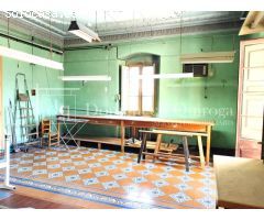 CASA MODERNISTA EN EL CENTRO DE CASSÀ DE LA SELVA CON PARCELA DE 1280M2