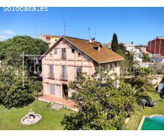 CASA MODERNISTA EN EL CENTRO DE CASSÀ DE LA SELVA CON PARCELA DE 1280M2