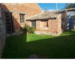 ALMACEN CON PATIO IDEAL PARA CONSTRUIR UNA VIVIENDA