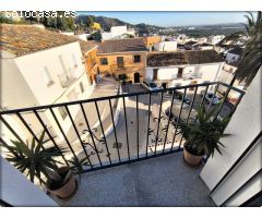 PRECIOSA CASA CON PATIO Y TERRAZA