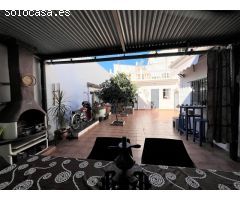 ¡La casa en planta baja de tus sueños te espera en San José de La Rinconada!