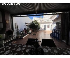 ¡La casa en planta baja de tus sueños te espera en San José de La Rinconada!