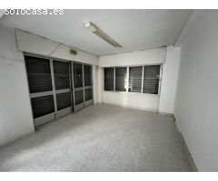 LOCAL COMERCIAL CON APARTAMENTO INTEGRADO