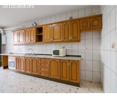 Amplia y luminosa casa en venta en San José de la Rinconada