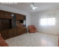 Amplia y luminosa casa en venta en San José de la Rinconada
