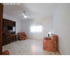 Amplia y luminosa casa en venta en San José de la Rinconada