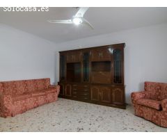 Amplia y luminosa casa en venta en San José de la Rinconada