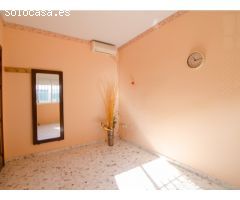 Amplia y luminosa casa en venta en San José de la Rinconada