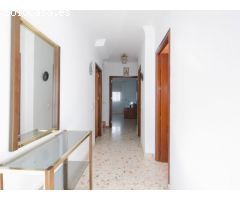 Amplia y luminosa casa en venta en San José de la Rinconada