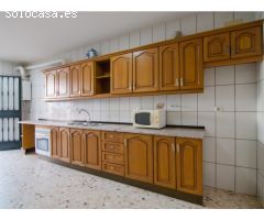 Amplia y luminosa casa en venta en San José de la Rinconada