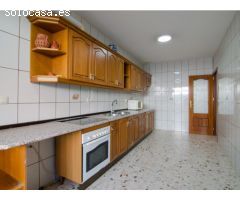 Amplia y luminosa casa en venta en San José de la Rinconada