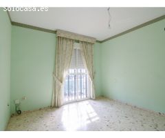 Amplia y luminosa casa en venta en San José de la Rinconada