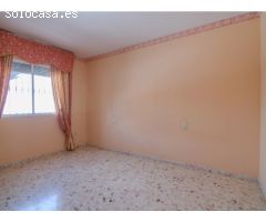 Amplia y luminosa casa en venta en San José de la Rinconada