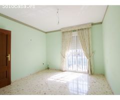 Amplia y luminosa casa en venta en San José de la Rinconada