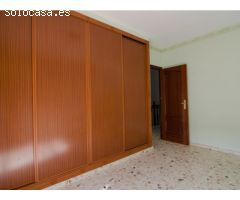 Amplia y luminosa casa en venta en San José de la Rinconada