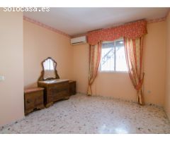 Amplia y luminosa casa en venta en San José de la Rinconada