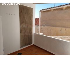 CASA CON TERRAZA Y PATIO
