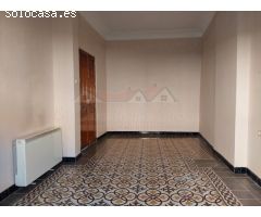 CASA CON TERRAZA Y PATIO