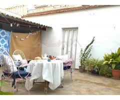 CASA PARA ENTRAR A VIVIR EN SAX CON UN GRAN PATIO