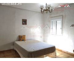 FANTASTICA CASA EN SAX DE TRES PLANTAS