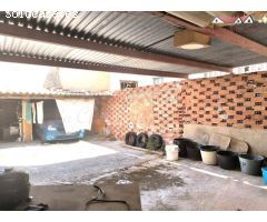 CASA ANTIGUA CON 120 M2 Y 80 M2 DE PATIO PARA REFORMAR !!