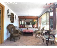 ESPECTACULAR CHALET CON PISCINA Y PISTA DE TENIS