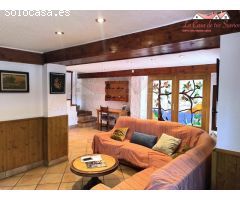 ESPECTACULAR CHALET CON PISCINA Y PISTA DE TENIS