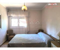 ESPECTACULAR CHALET CON PISCINA Y PISTA DE TENIS