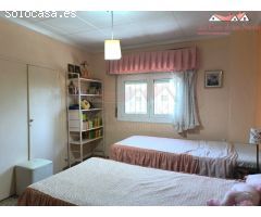 ESPECTACULAR CHALET CON PISCINA Y PISTA DE TENIS