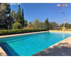 ESPECTACULAR CHALET CON PISCINA Y PISTA DE TENIS