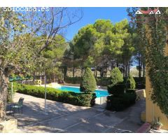 ESPECTACULAR CHALET CON PISCINA Y PISTA DE TENIS