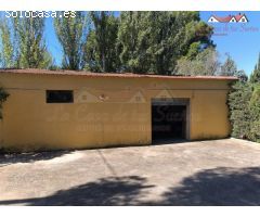 ESPECTACULAR CHALET CON PISCINA Y PISTA DE TENIS