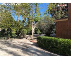 ESPECTACULAR CHALET CON PISCINA Y PISTA DE TENIS