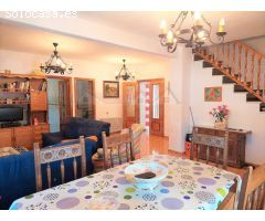 GRAN CASA DE CAMPO DE 273 m y NAVE AGRICOLA DE 100m. Con PISCINA DE 122 m EN