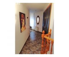 CASA AMPLIA Y LUMINOSA CON PISCINA