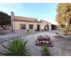 ESPECTACULAR VILLA EN SAX CON 17.000m2 DE PARCELA