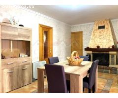 EXPECTACULAR CASA PRIMERA PLANTA CON TERRAZA EN SAX.