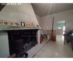 CAMPO ADOSADO CON 3000m2 DE PARCELA