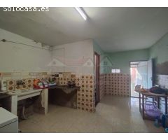 CAMPO ADOSADO CON 3000m2 DE PARCELA