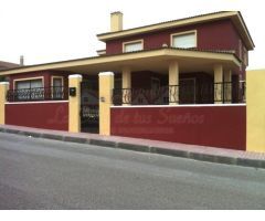 MAGNIFICO CHALET EN SALINAS
